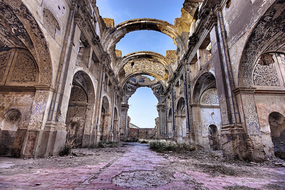 10 самых загадочных и страшных мест в Испании - Бельчите (Belchite) в Арагоне